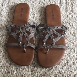 Maurices Sandals. New without tags